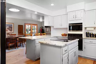 1359 Quail Ln, Roseburg, OR 97471 - Photo 12