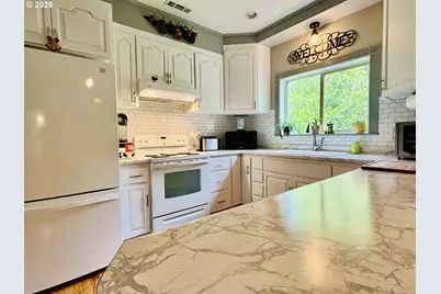 17166 Mountain Dr, Brookings, OR 97415 - Photo 20
