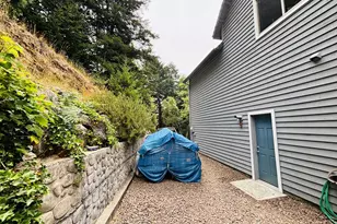 17166 Mountain Dr, Brookings, OR 97415 - Photo 46