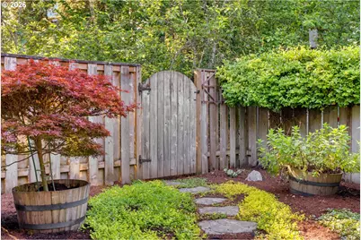 15198 SW Tanner Ln, Beaverton, OR 97006 - Photo 34