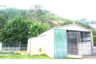 610 Bluff Rd, Klickitat, WA 98628 - Photo 8