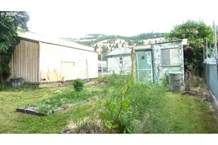 610 Bluff Rd, Klickitat, WA 98628 - Photo 10