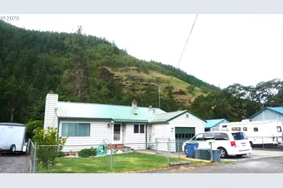 610 Bluff Rd, Klickitat, WA 98628 - Photo 2