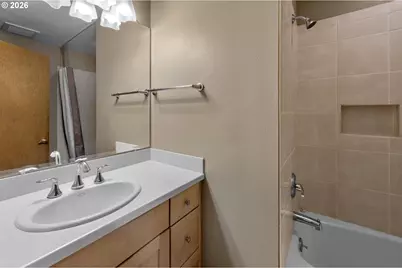 5211 SW 19th Dr, Portland, OR 97239 - Photo 16
