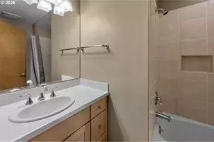 5211 SW 19th Dr, Portland, OR 97239 - Photo 16