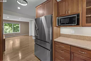 5211 SW 19th Dr, Portland, OR 97239 - Photo 10