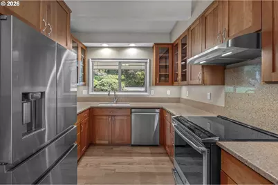 5211 SW 19th Dr, Portland, OR 97239 - Photo 8