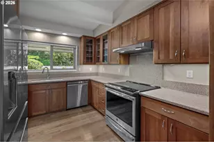 5211 SW 19th Dr, Portland, OR 97239 - Photo 8