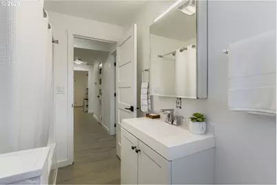 4205 NE Highland Ct, Portland, OR 97218 - Photo 14