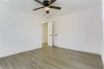 4205 NE Highland Ct, Portland, OR 97218 - Photo 16