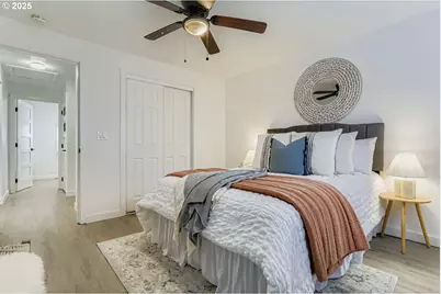 4205 NE Highland Ct, Portland, OR 97218 - Photo 12