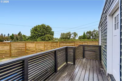 4205 NE Highland Ct, Portland, OR 97218 - Photo 22