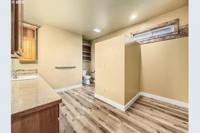 885 G St, Baker City, OR 97814 - Photo 36