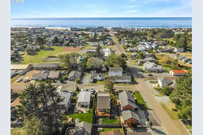 250 N Harbor St, Rockaway Beach, OR 97136 - Photo 30