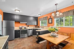12115 SW Faircrest St, Portland, OR 97225 - Photo 6
