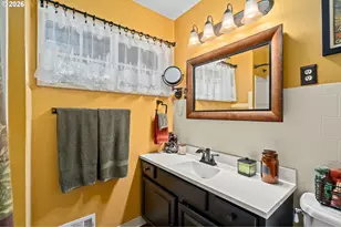 12115 SW Faircrest St, Portland, OR 97225 - Photo 22