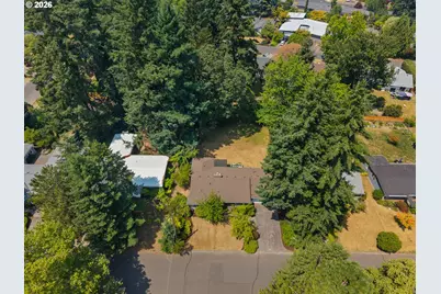 12115 SW Faircrest St, Portland, OR 97225 - Photo 38