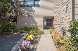 12605 NE Shaver St, Portland, OR 97230 - Photo 2