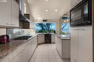 1360 Pacific St, Cannon Beach, OR 97110 - Photo 32