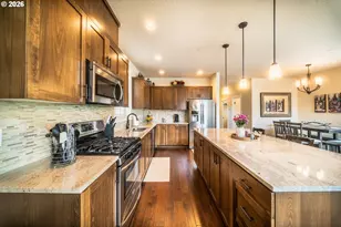 29078 SW Costa Cir W, Wilsonville, OR 97070 - Photo 6