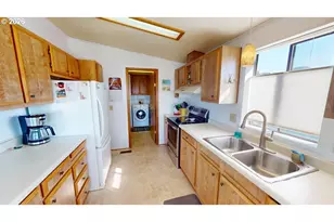 94120 Strahan St, Gold Beach, OR 97444 - Photo 8
