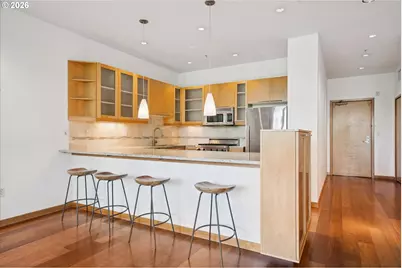 1030 NW Johnson St #323, Portland, OR 97209 - Photo 10