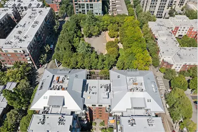1030 NW Johnson St #323, Portland, OR 97209 - Photo 40