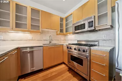 1030 NW Johnson St #323, Portland, OR 97209 - Photo 12