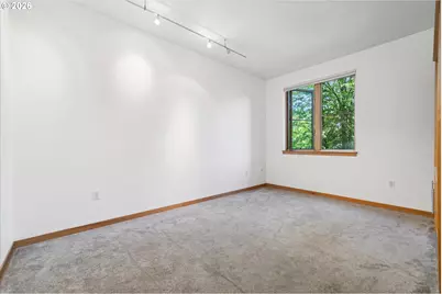 1030 NW Johnson St #323, Portland, OR 97209 - Photo 28