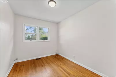 1725 Grant St NE, Salem, OR 97301 - Photo 20