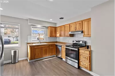 1725 Grant St NE, Salem, OR 97301 - Photo 10