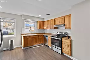 1725 Grant St NE, Salem, OR 97301 - Photo 10