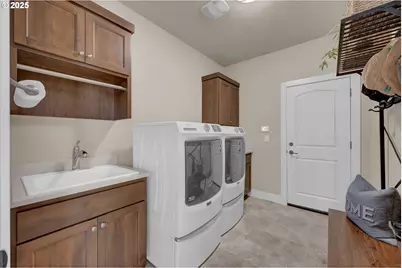 2138 Country Haven Dr, Eugene, OR 97408 - Photo 26