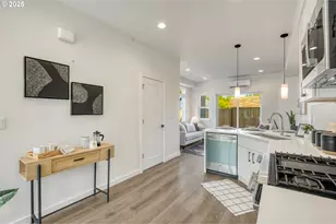 6810 NE 6th Ave, Portland, OR 97211 - Photo 4
