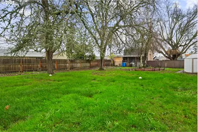 2617 Fulton St, Albany, OR 97322 - Photo 32