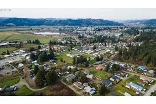 2031 Kincheloe Ln, Myrtle Point, OR 97458 - Photo 8