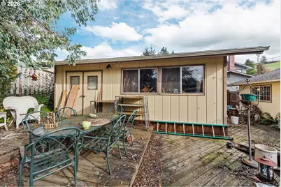 2031 Kincheloe Ln, Myrtle Point, OR 97458 - Photo 32