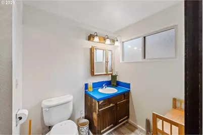 2031 Kincheloe Ln, Myrtle Point, OR 97458 - Photo 22