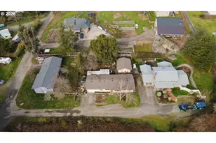 2031 Kincheloe Ln, Myrtle Point, OR 97458 - Photo 4