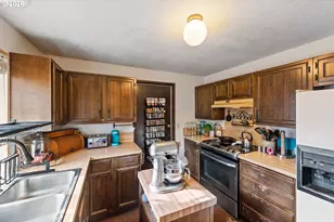 2031 Kincheloe Ln, Myrtle Point, OR 97458 - Photo 12