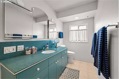 7929 SW 4th Ave, Portland, OR 97219 - Photo 16