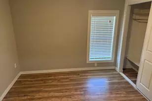 13045 SE Stark St, Portland, OR 97233 - Photo 8