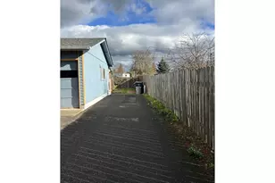 1205 Mill St, Springfield, OR 97477 - Photo 2