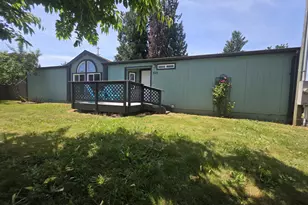 525 N 14th Ave, Cornelius, OR 97113 - Photo 4