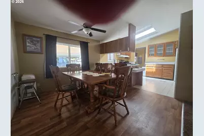 525 N 14th Ave, Cornelius, OR 97113 - Photo 8