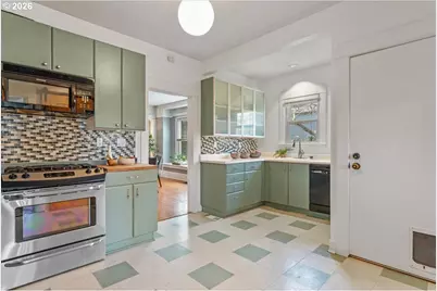 8547 N Oswego Ave, Portland, OR 97203 - Photo 20