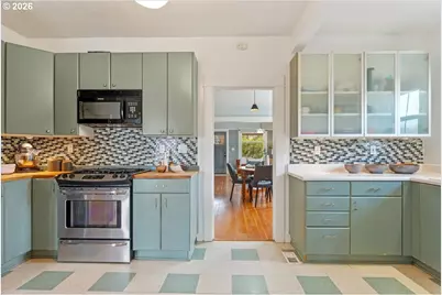 8547 N Oswego Ave, Portland, OR 97203 - Photo 18