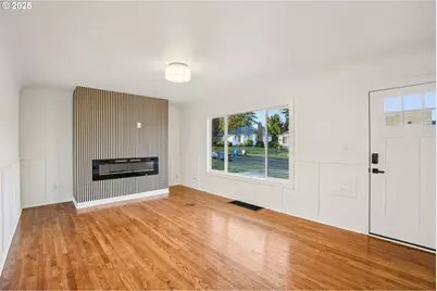 5818 NE 35th Pl, Portland, OR 97211 - Photo 2