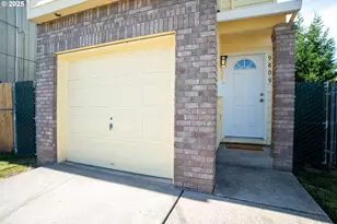 9809 N Exeter Ave, Portland, OR 97203 - Photo 2