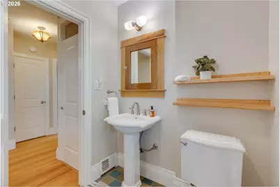 3762 N Melrose Dr, Portland, OR 97227 - Photo 18